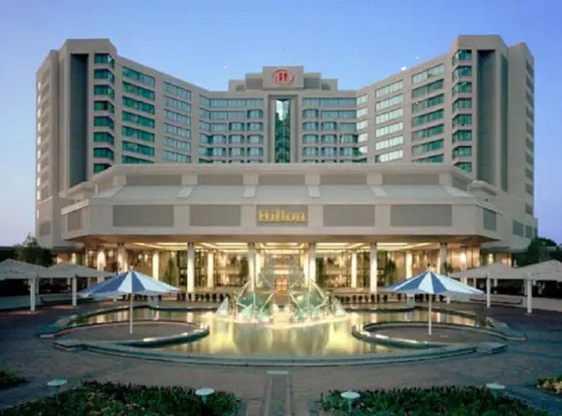 Hilton East Brunswick Hotel & Executive Meeting Center, photo 1