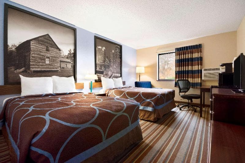 Super 8 By Wyndham Charlotte University, photo 1
