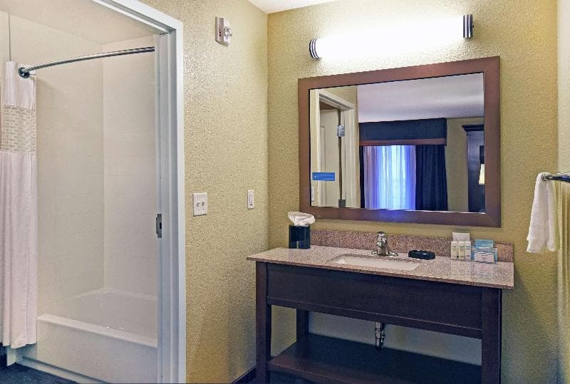 Hampton Inn & Suites Milwaukee/Franklin, photo 1