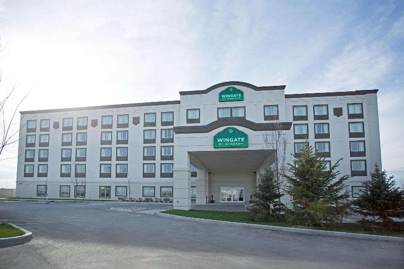 Wingate by Wyndham Calgary Airport, photo 1