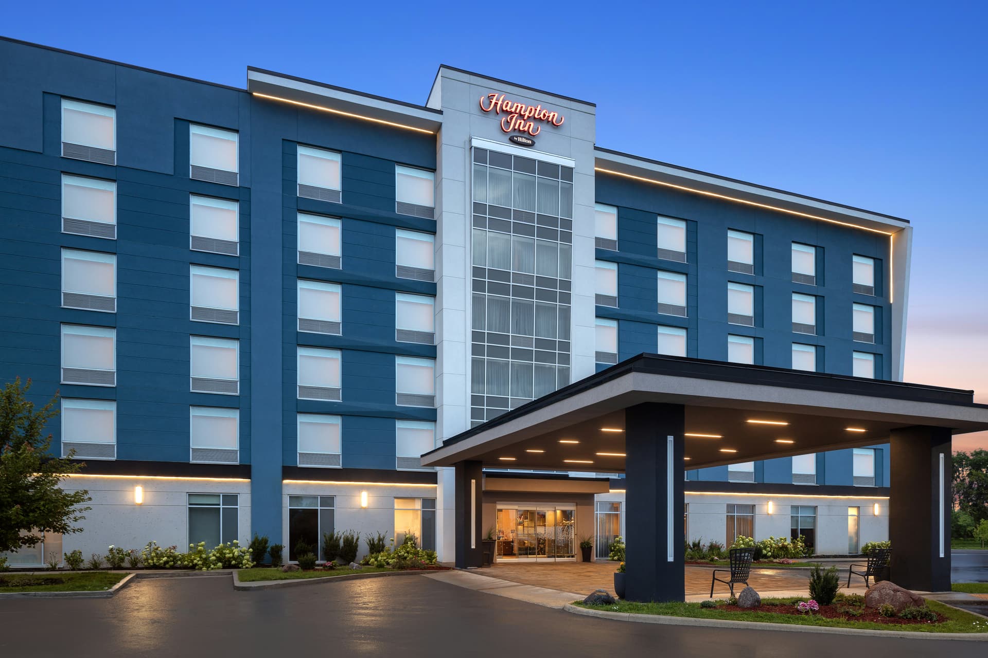 Hampton Inn by Hilton Kingston, photo 1