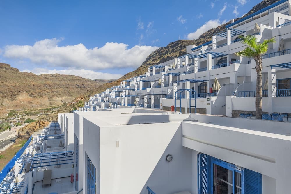 Cala Blanca, photo 1