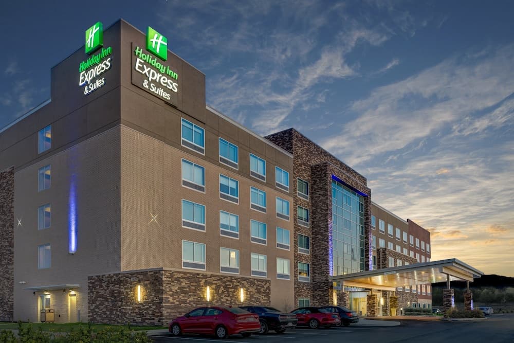 Holiday Inn Express Suites Indianapolis Ne Noblesv, photo 1