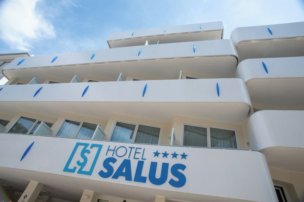 Salus, photo 1