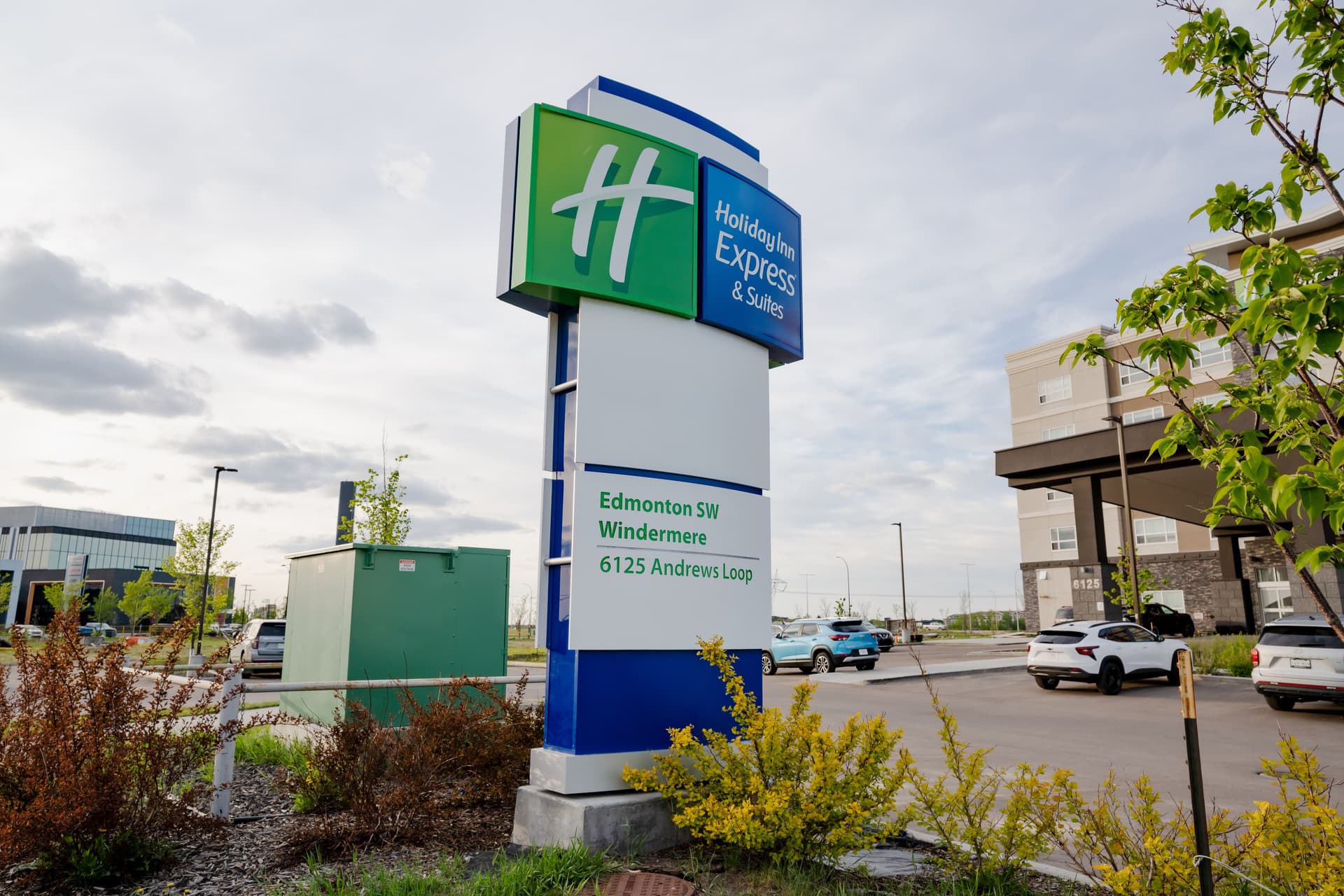 Holiday Inn Express & Suites Edmonton SW - Windermere, photo 1