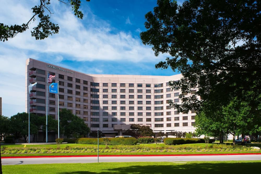 DoubleTree by Hilton Hotel Tulsa - Warren Place, photo 1