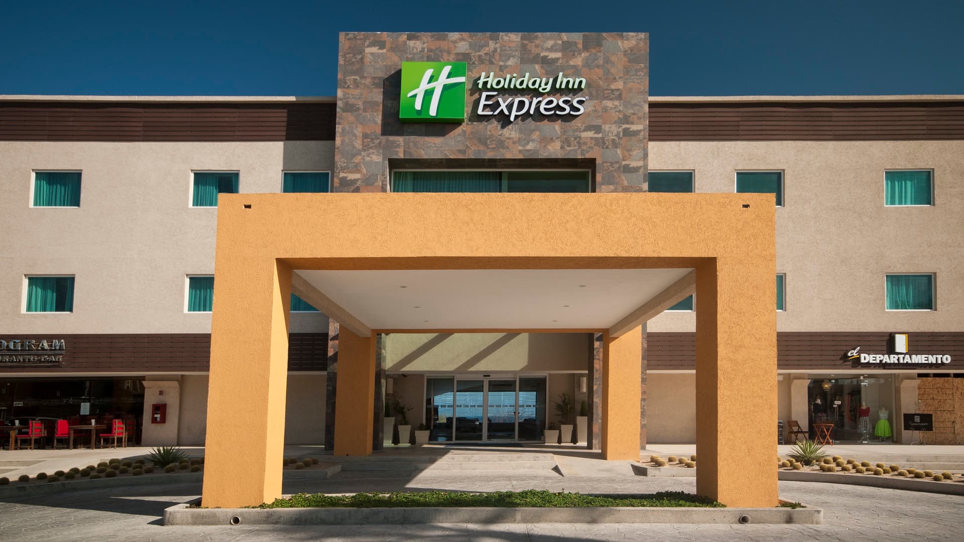 Holiday Inn Express Cabo San Lucas, photo 1