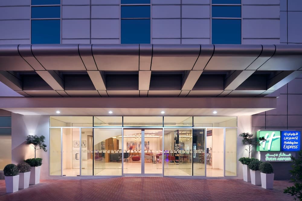 Holiday Inn Express Dubai Airport, photo 1