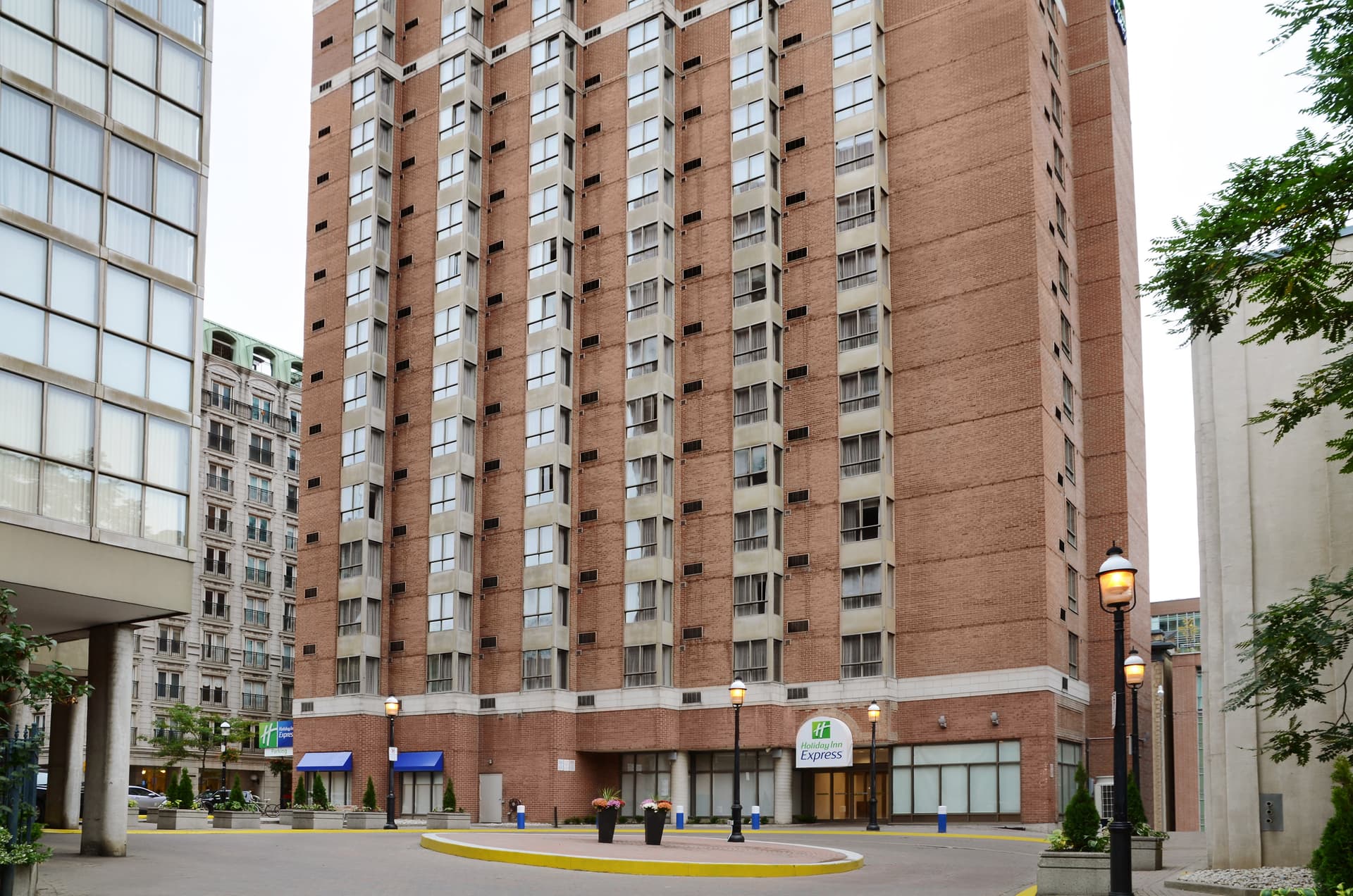 Holiday Inn Express Toronto Downtown, photo 1
